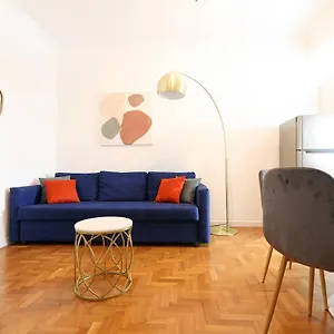 re-di-roma-charme-apartment.it-romehotels.com/